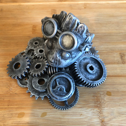 Statue inspirée de Groot version Bricolo Steampunk (Argent)