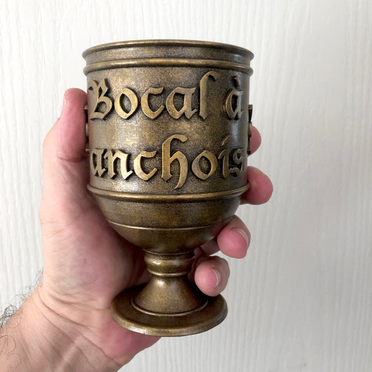 Graal bocal à anchois inspirée de la célèbre phrase de Perceval dans  Kaamelott. Imprimé en résine 3d et peint à la main